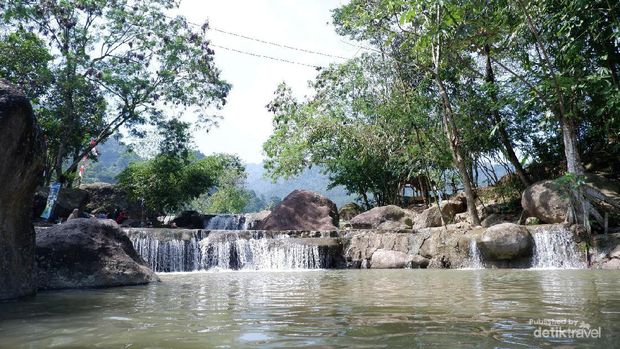 TREKKING LEUWI PANGADUAN MEDIUM